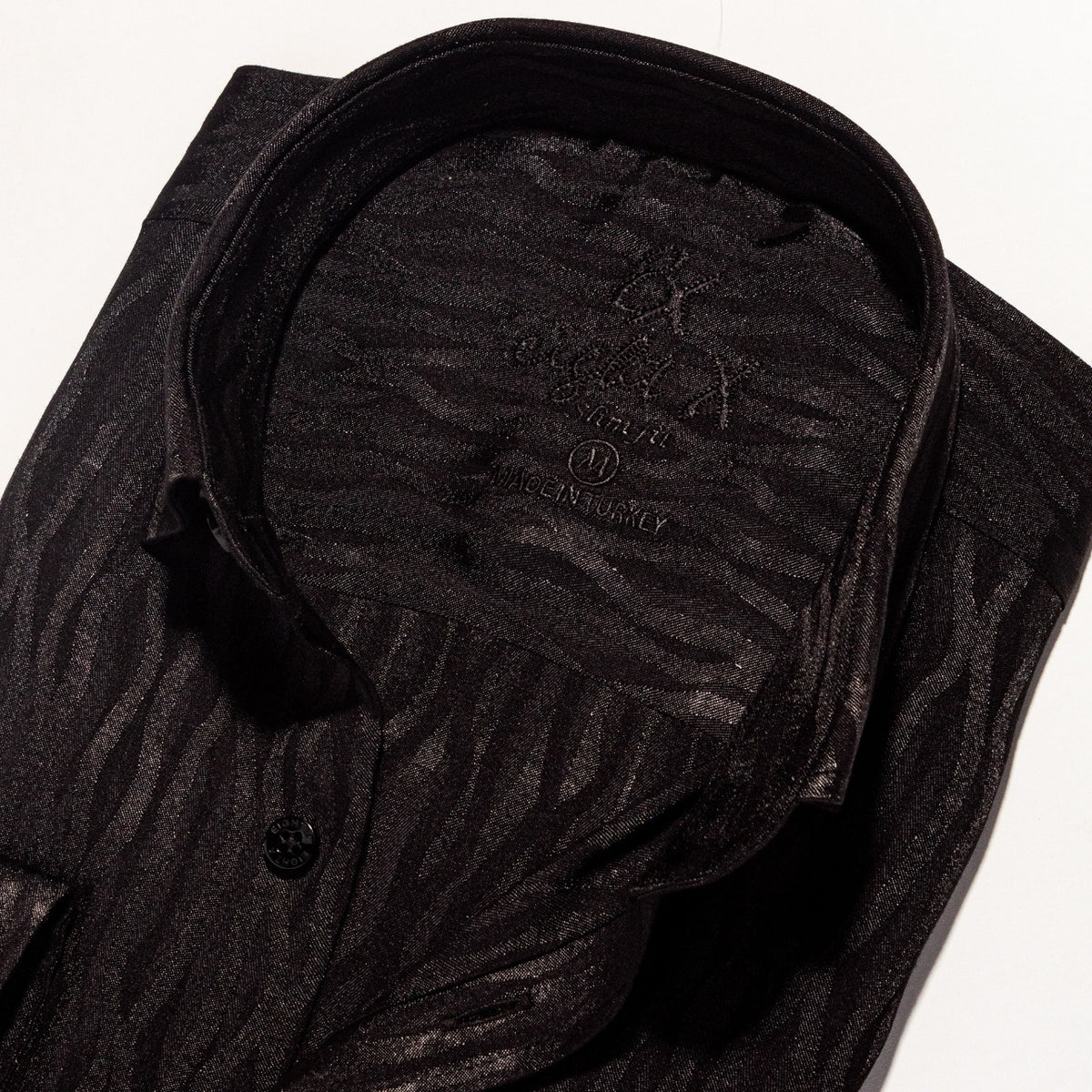 Hot Streak Jacquard Button Down Shirt - Black Button Down Shirts Eight-X   