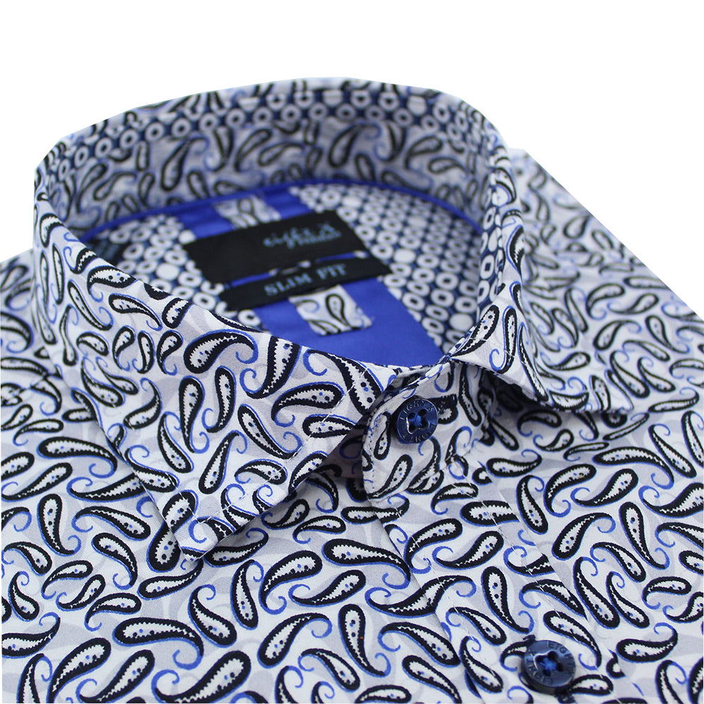 Detail of collar and royal blue trim.