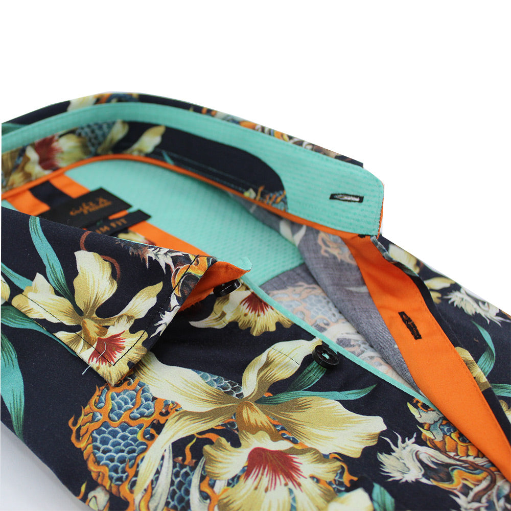 Close up of printed collar and orange trim.
